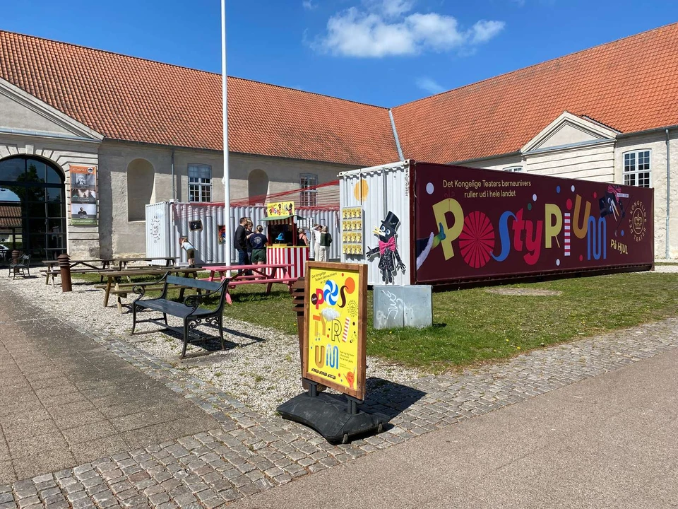 Postyrium i Gjethusets gård ved besøget i 2024.
